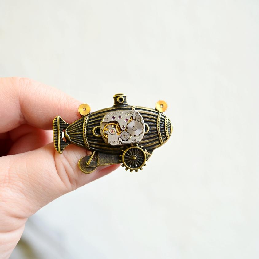 Vzducholoď, steampunková brož II