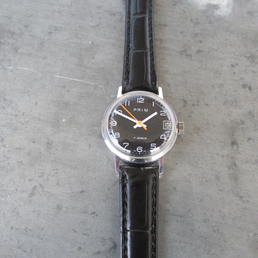 Dámské náramkové hodinky Prim z roku 1980 s datumem
