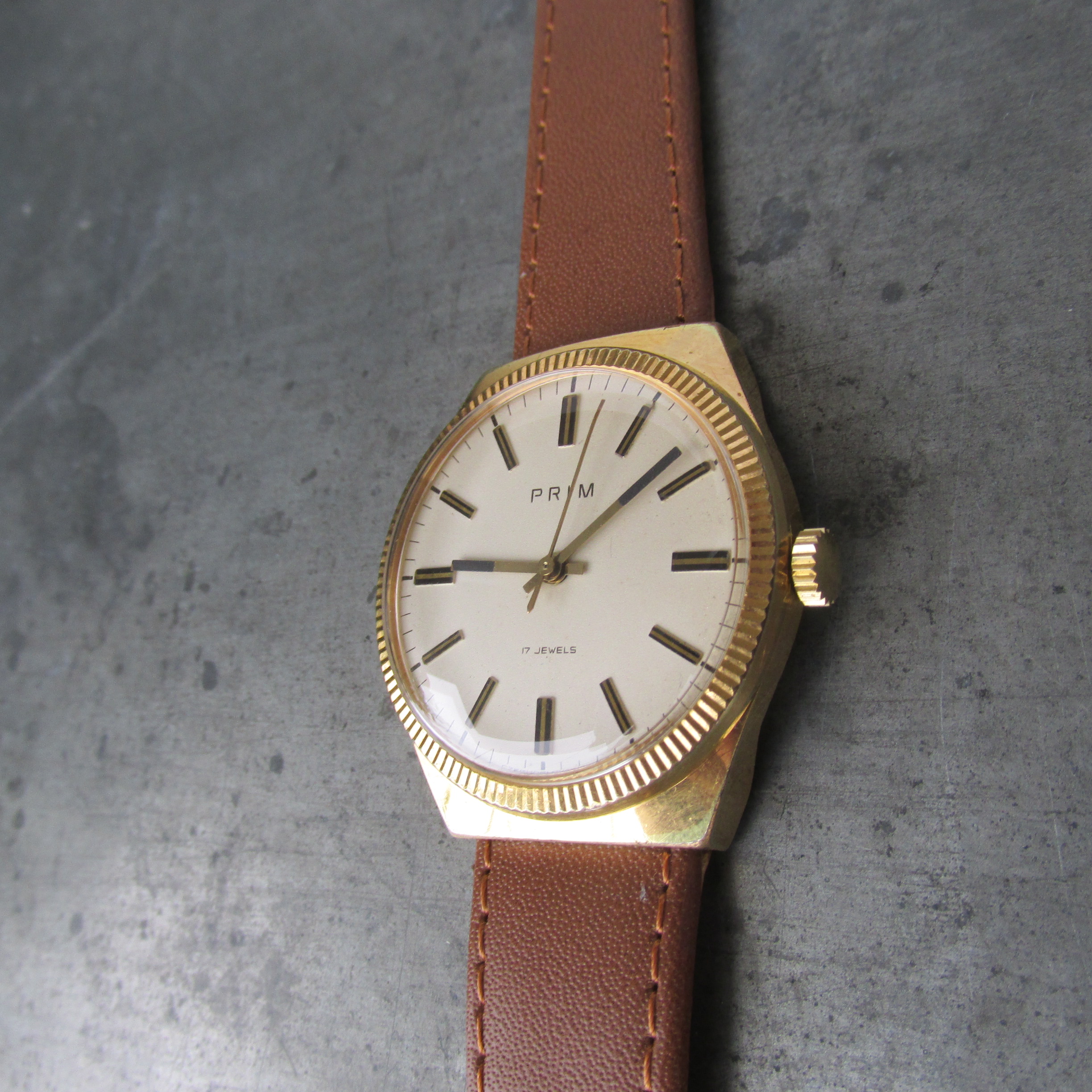 Náramkové hodinky PRIM ala "Rolex" z roku 1984 ve zlaceném pouzdře