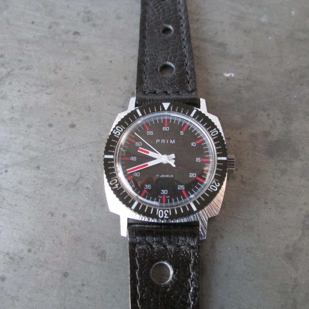 Náramkové hodinky PRIM Sporty z roku 1982