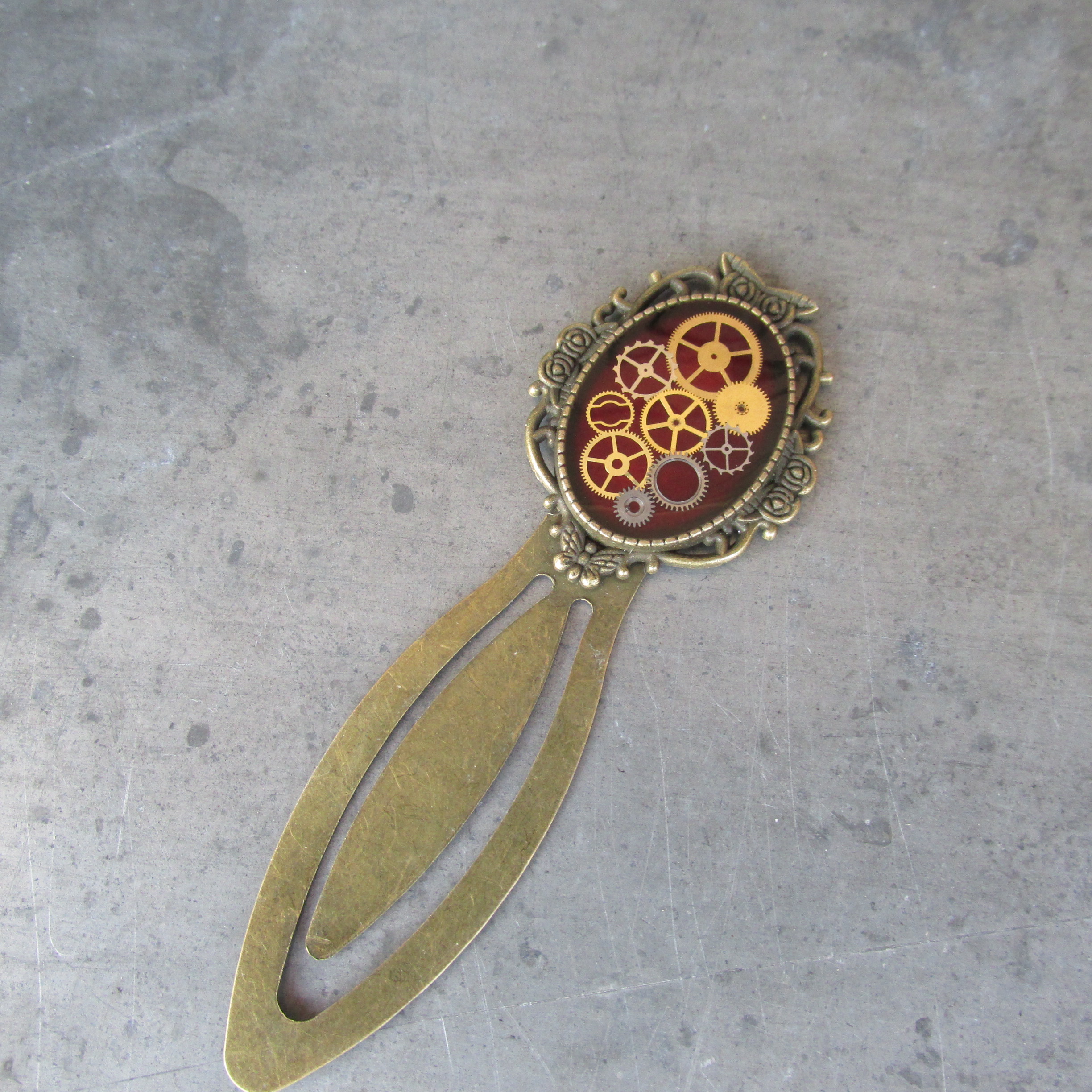 Záložka do knihy z hodinek, hodinková záložka knih