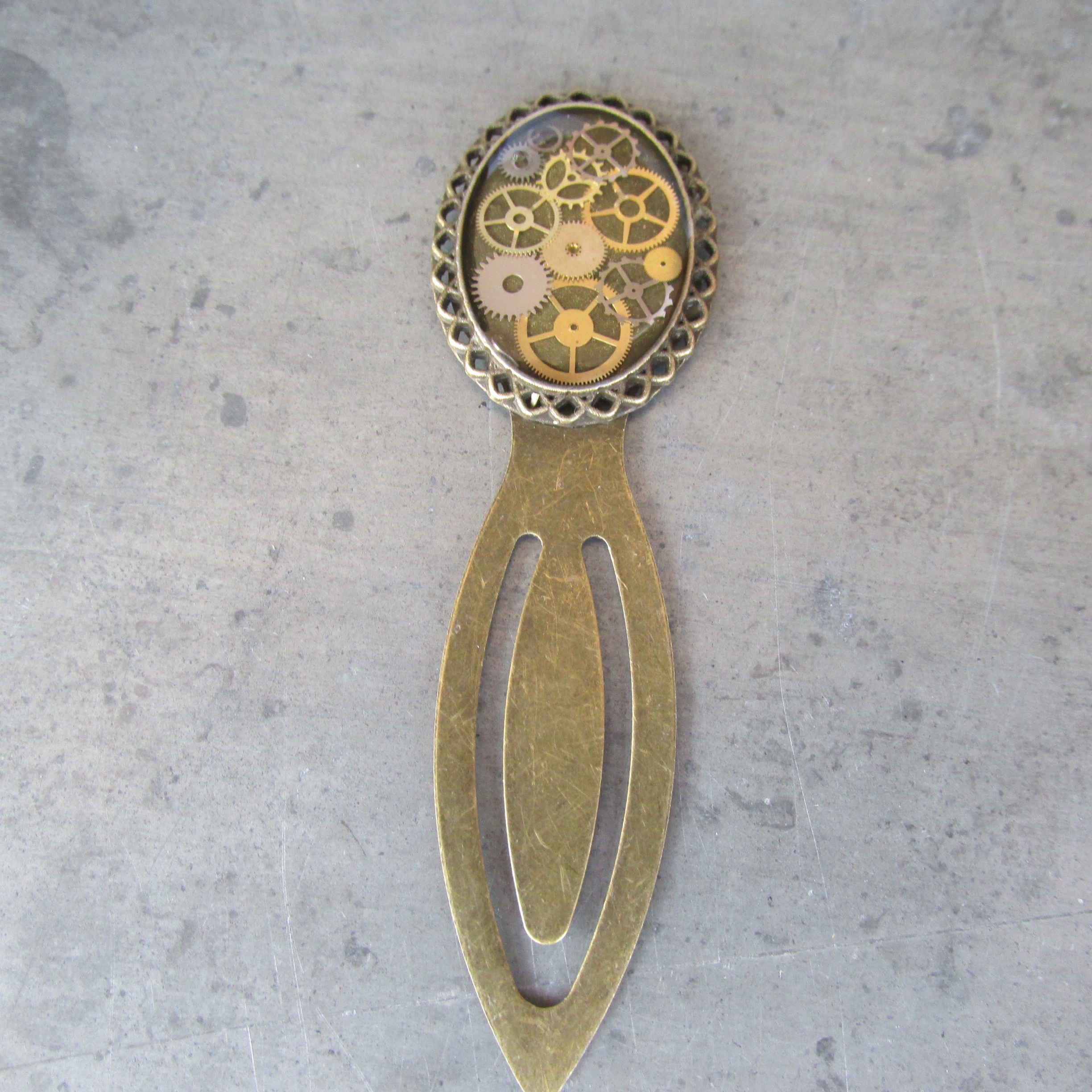 Záložka do knihy z hodinek, hodinková záložka knih