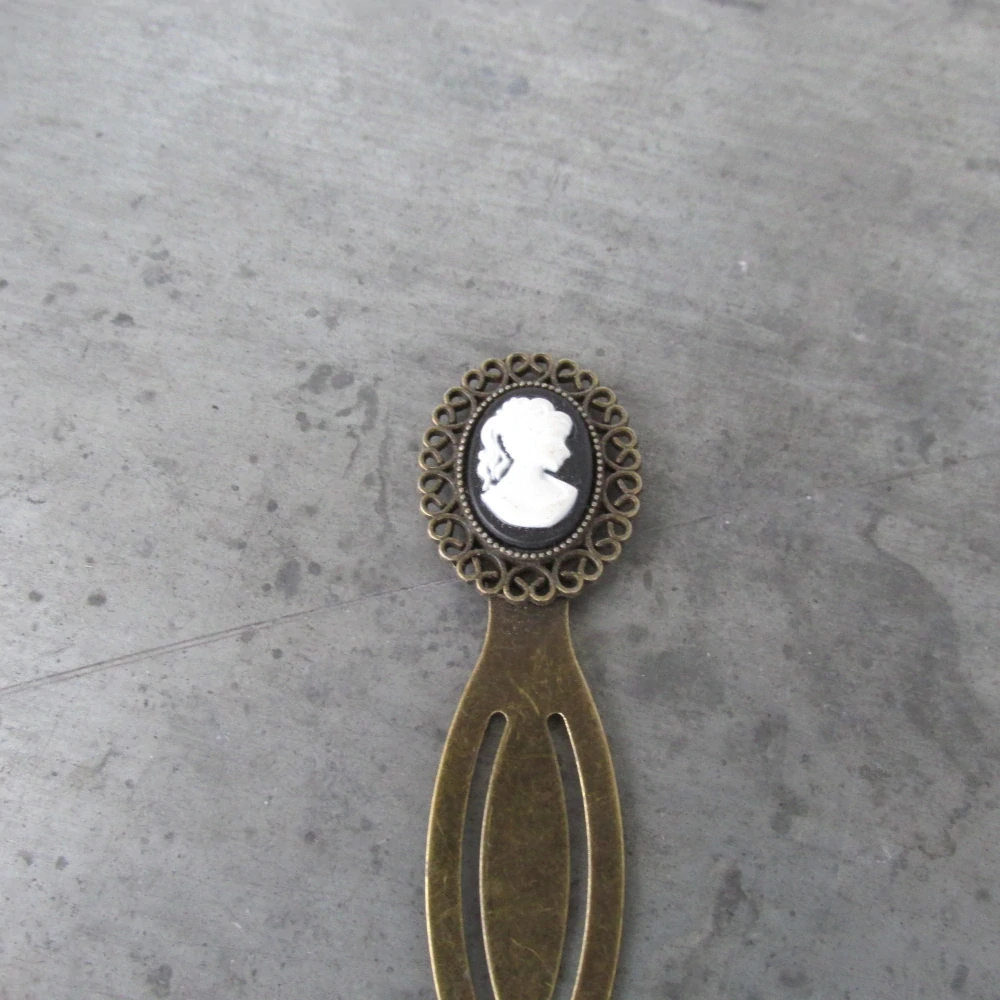 Záložka do knížky s kameí - kamei, steampunková