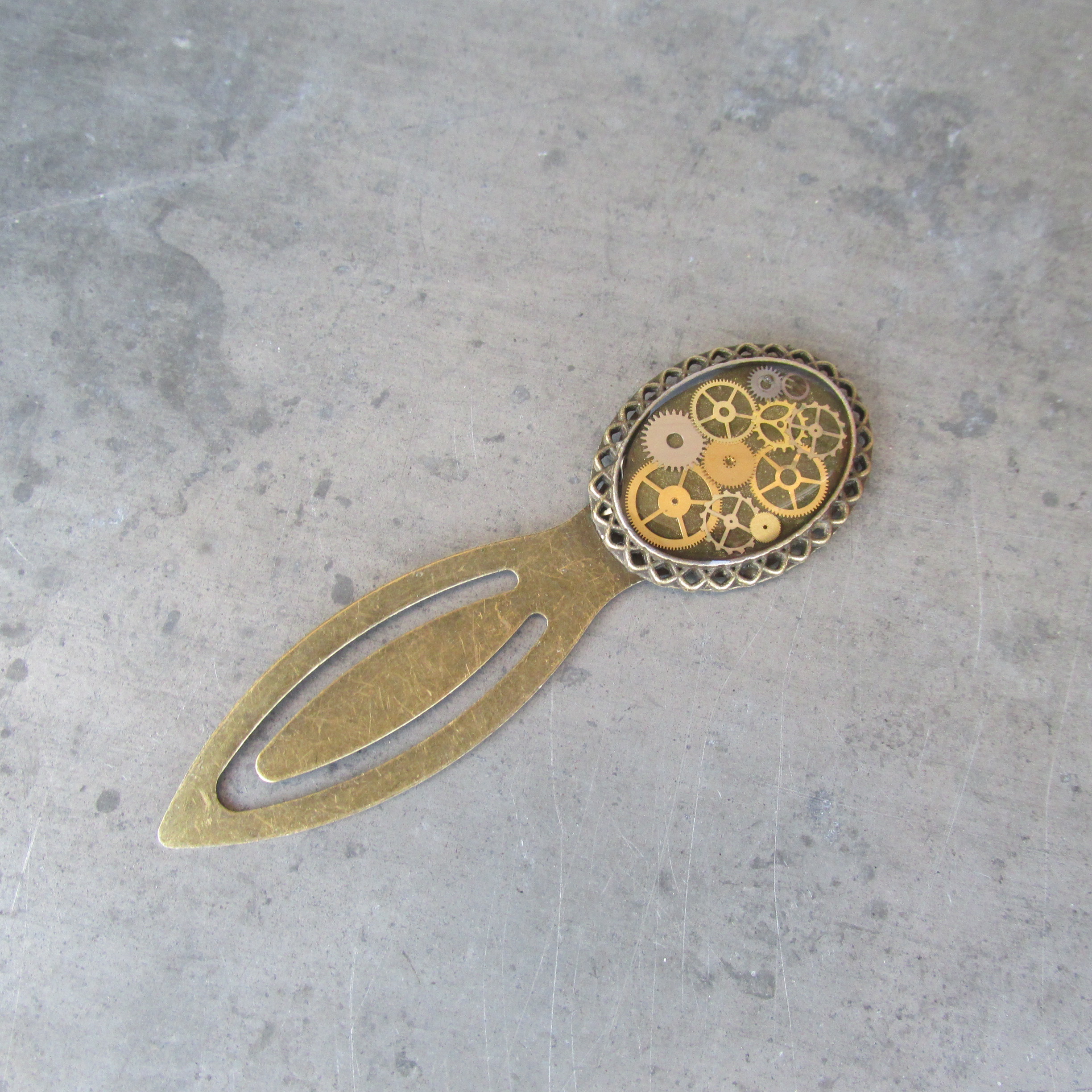 Záložka do knihy z hodinek, hodinková záložka knih