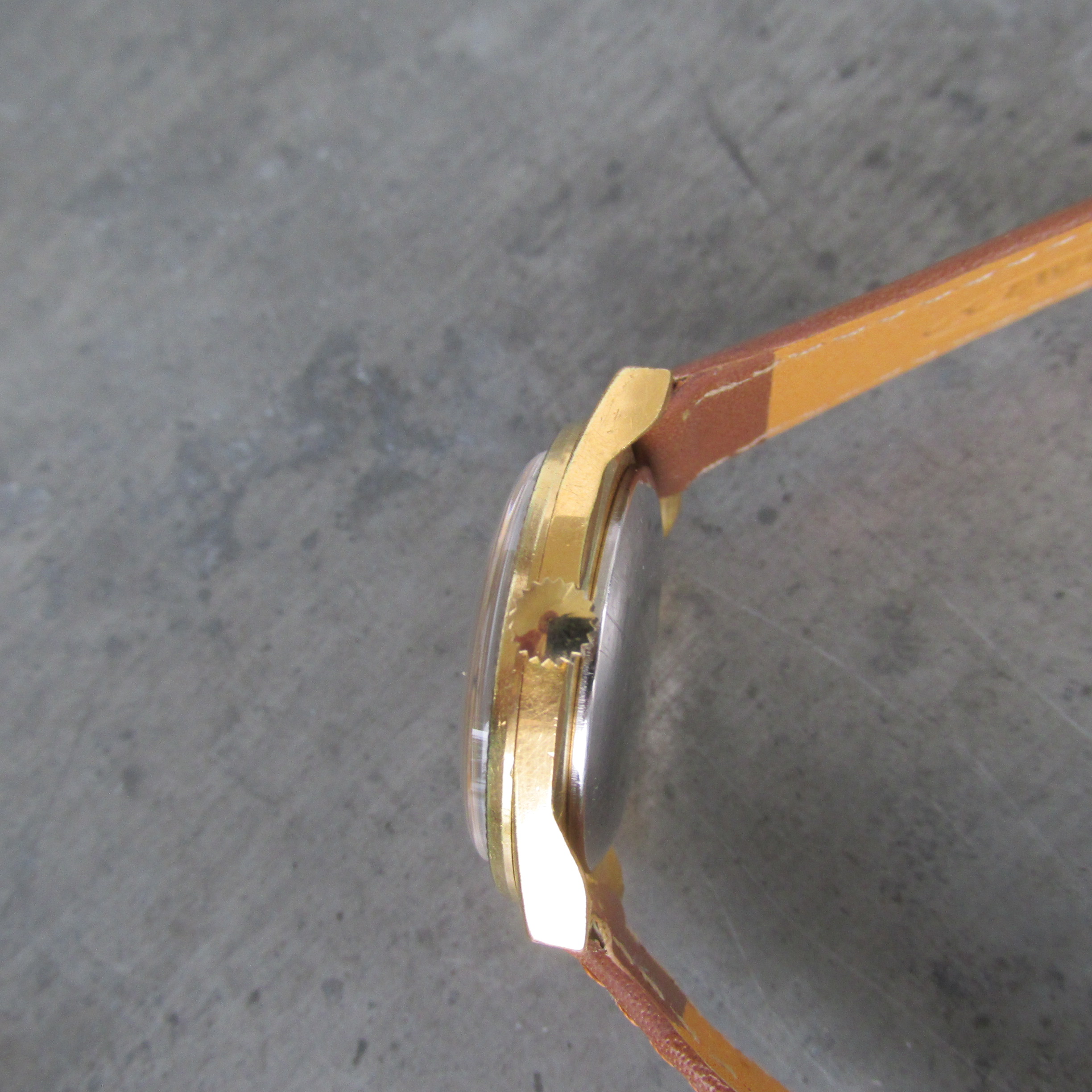 Náramkové hodinky PRIM ala "Rolex" z roku 1984 ve zlaceném pouzdře