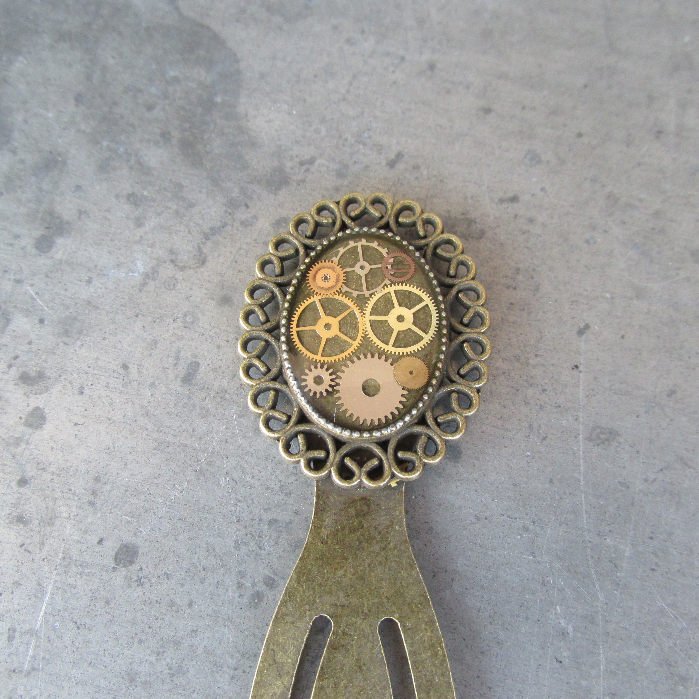 Záložka do knihy z hodinek, hodinková záložka knih