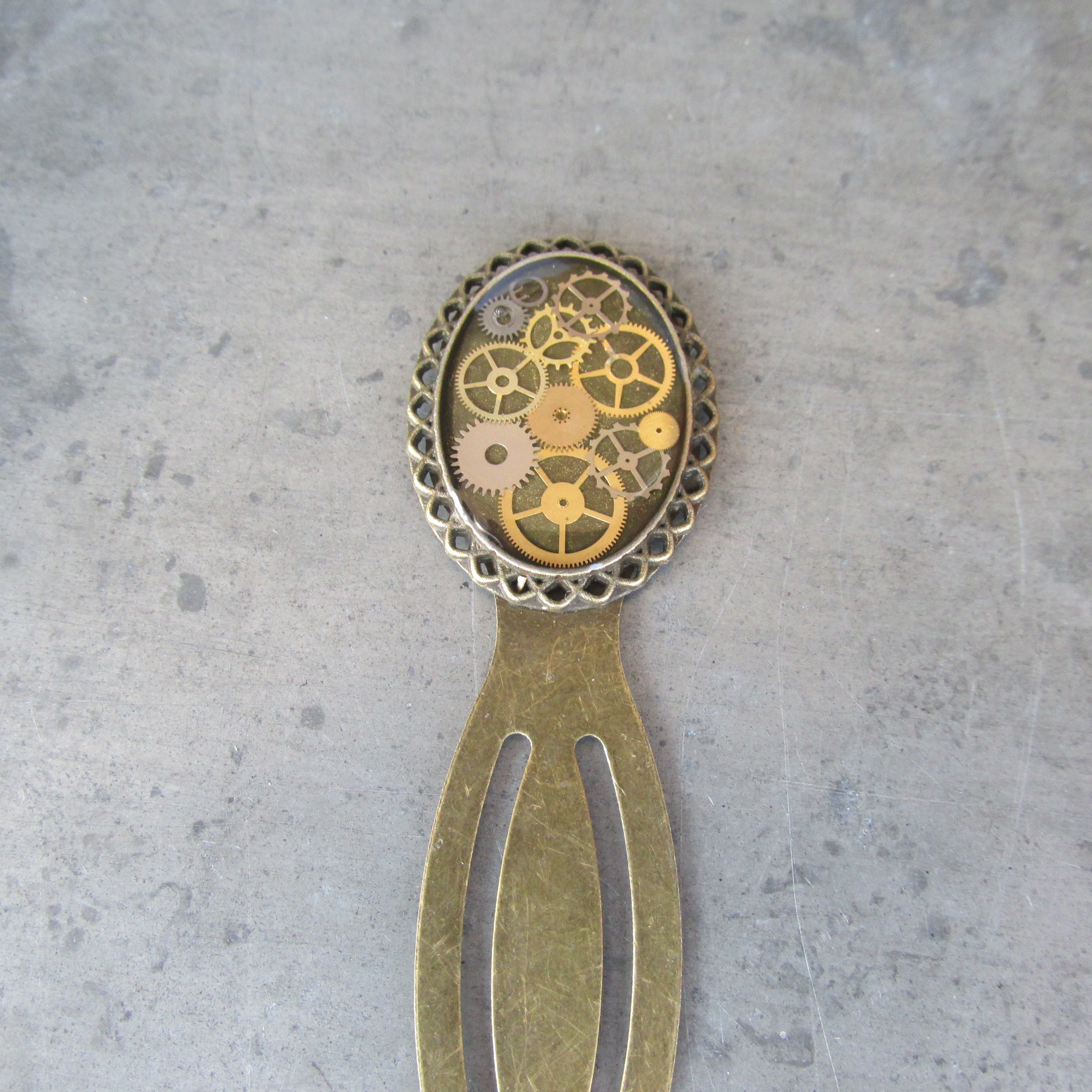 Záložka do knihy z hodinek, hodinková záložka knih